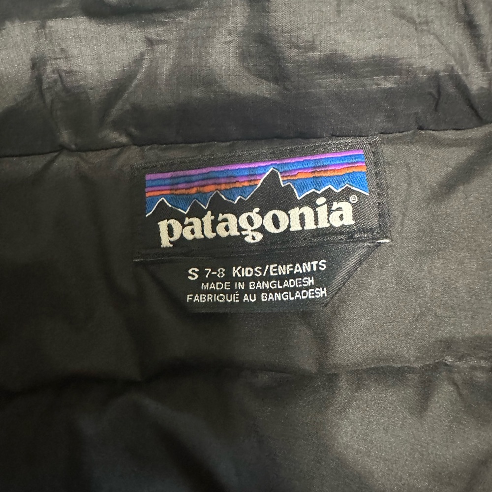 Youth Small 7/8 Black Patagonia Jacket